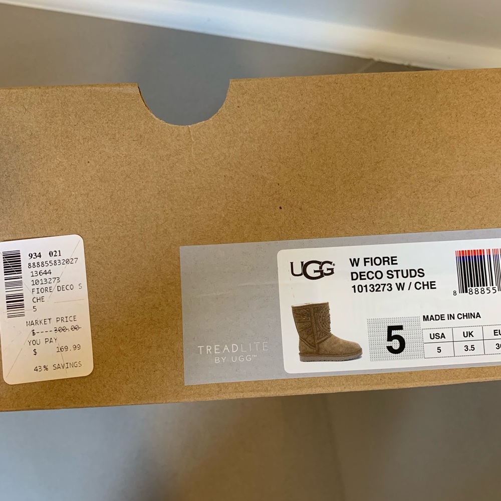 UGG FIORE Deco Studs Chestnut Boots - Picture 6 of 8